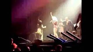 Mariah Carey vs. Christina Aguilera Live E5 Belt
