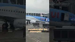 Boeing 737 Nose Gear Collapse 😱🛬