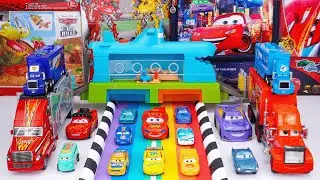Disney Pixar Cars Unboxing Review | Cars Lightning McQueen Hot Wheels Garage Toy Play