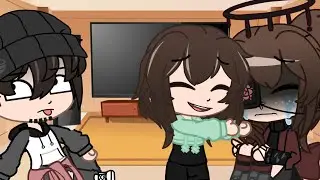 My parents + my older sister and me react to my favorite tiktoks and videos