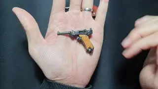 Mini Keyring Toy Cap Gun World War style gun