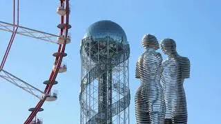 Amazing moving Statue. Enjoy!