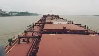 Timelapse video of a ship channeling in parana river argentina