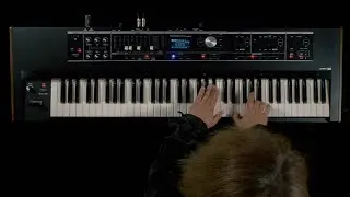 Roland V-Combo VR-730 performance