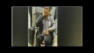 Tras difusi&oacute;n de audios, Te&oacute;filo Cubillas es captado en sillas de ruedas en el aeropuerto [VIDEO]