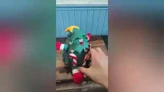 Coyne's and Company Shaking Talking Tree