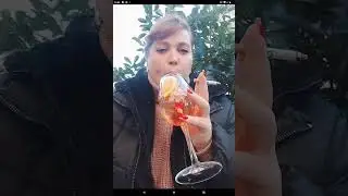 Ukraine woman smokes 1