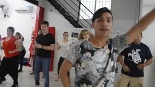 Clases de Bachata con Axel Antezana y su equipo en la Cultural Cubana sede Olivos
