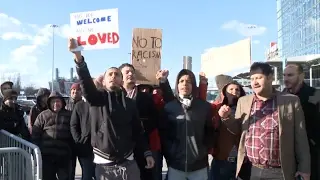 Protest against Trump&lsquo;s Refugee Ban Continues at JFK Airport