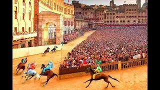 Sienna-Piazza del Campo, Famous horse race; Palio is held every summer.
