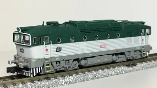 MINITRIX 16735 ČD Diesellok Rh 750 &bdquo;Taucherbrille / Brejlovec