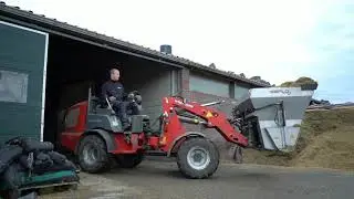 Колёсный погрузчик Weidemann 1880 с кормораздатчиком Sieplo