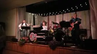 Dennis Ferrier sings Walk Softly..Special guest with THE CMR BAND