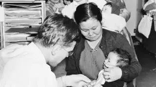 The Day Japanese Mothers Wept: When Enemy Marines Fed Their Starving Children (1945)