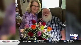 Oshkosh community remembers former teacher and longtime Celebration of Lights leader Leon Thompso...