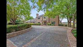 Georgian Estate on the 12th fairway in Barton Creek Lakeside - 27030 Masters Parkway, Spicewood TX