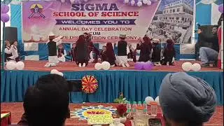 Devanya dance on annual day celebration with classmates 