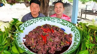 ลาบวัวรสเด็ด หอมพริกข้าวคั่ว ข้าวเหนียวฮ้อนๆคุ้ยกินแซ่บๆ