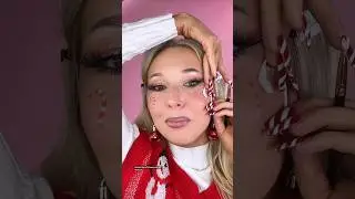 Candy Cane MAKEUP Hack😱👀Simple Christmas makeup techniques & cute makeup #youtubeshorts #shorts