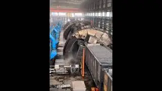 AmazingChina: Unloading Train Coal Cars