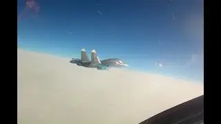 Дозаправка в воздухе бомбардировщиков Су-34 от самолетов-топливозаправщиков Ил-78