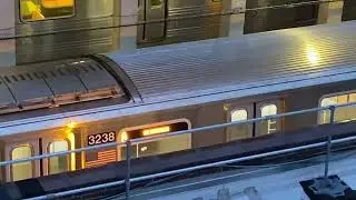 A train to Jay st metrotech at pitkin yard