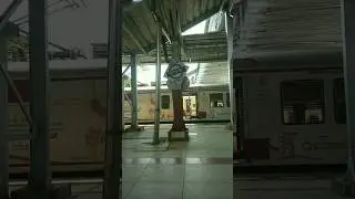 Indianrailway Dahanu road station train#ytshorts#youtubeshorts#shorts#shortsvideo#train#viral#short