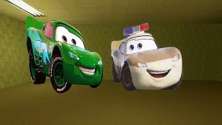 Escape McQueen police and McQueen green Nextbots Gmod