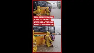 Mumbai Police Rescue School Students Stranded After Bus Breaks Down in Rain