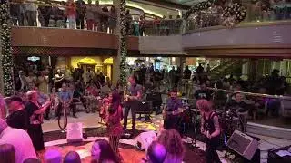 ''HIGHWAY TO HELL'' - REGAL PRINCESS ROCK ORCHESTRA, Dec 2019