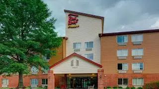 [HotelATG] Review Red Roof PLUS+ Raleigh Downtown - NCSU/Conv Center