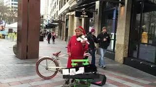 Street Talent | Street Violin Play | Single Man Music | Seattle Downtown | GlobeTrotterUs | Shorts