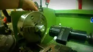 Innensechskant herstellen auf der manuellen Drehmaschine