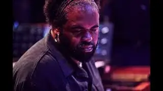 Bobby Sparks playing a Hammond B-3 organ