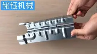 hinge for pallet collar