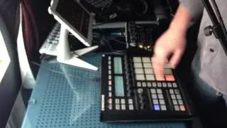Step-sequencing with Maschine, and an Intervention