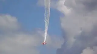 Wings and wheels 2018. Dunsfold. Самолёт исполняет петли и другие трюки и фигуры высшего пилотажа!