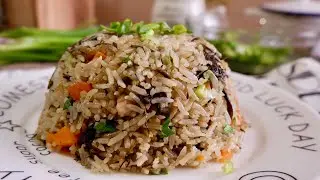 Очень простой рецепт пикантного риса с курицей, оливками и овощами за считанные минуты. Рисоварка...