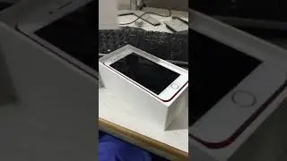 iPhone 7 Product Red Hands On in 2021 😍🔥