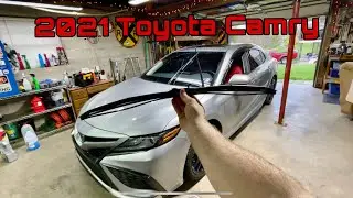 2021 Toyota Camry Changing Wiper Blades