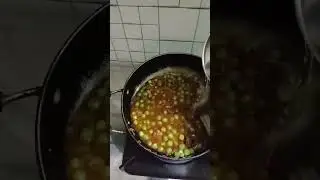 बनवायला अगदी साधी सोपी चमचमीत ओल्या वाटाण्याची भाजी