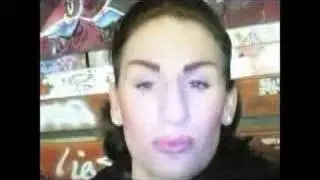 lowieke op een klein fietsje