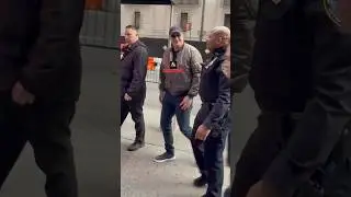&reg; Brendan Fraser today in NYC... 😉✌️ אהבה זה הכל 😉👌#brendanfraser #knicks