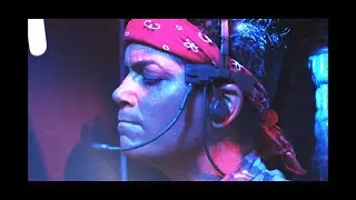 Aliens (1986) Xenomorphs Falling from the Ceiling & Vasquez w/ a Grenade Launcher [4K UltraHD]  OLD