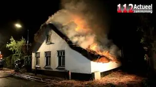 112actueel Kortenhoef - Grote brand in woning met rietenkap