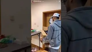 Lacazette making fun of Aubameyang&rsquo;s clothes 😂😂