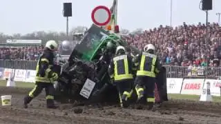 Wild ride and crash Thor modified 950kg @ F&uuml;chtorf Tractor Pull 2017