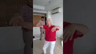Ma Manisha James and Osho Sannyasins Enjoying Dancing Live