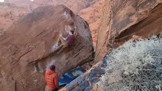 Red Rock Bouldering - Mr. Smiley - V6