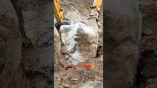 MASSIVE STONES #excavator #rock #stone #hitachi #shortfeed #push #pleasesubscribe